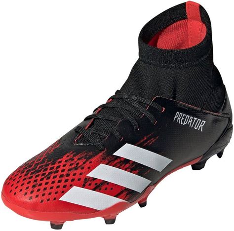 Fußballschuhe von adidas .